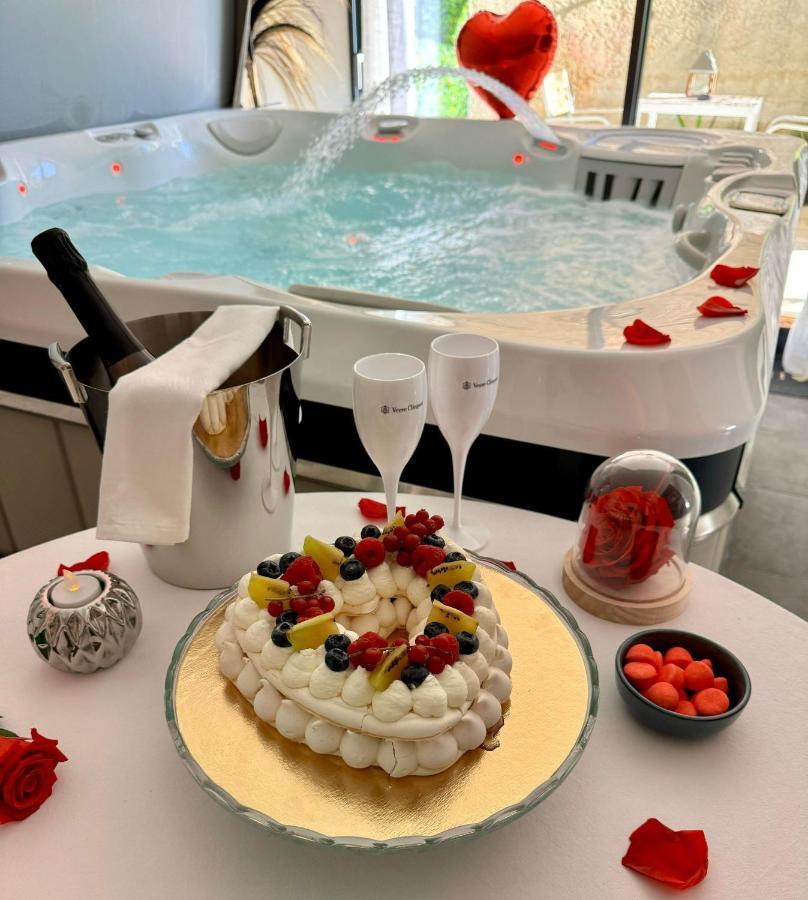 Casa Amor & Spa, Appartement Suite Jacuzzi & Piscine Chauffee Montfort-sur-Argens 외부 사진